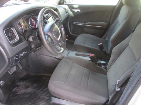 Used 2016 Dodge Charger image 4