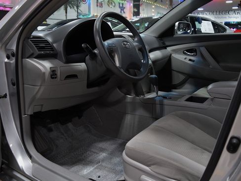 Used 2009 Toyota Camry LE image 15