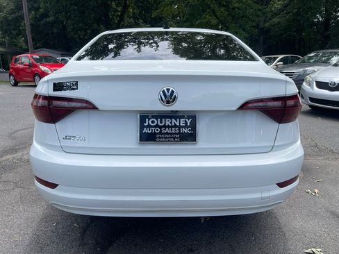 Used 2020 Volkswagen Jetta SE FWD image 5