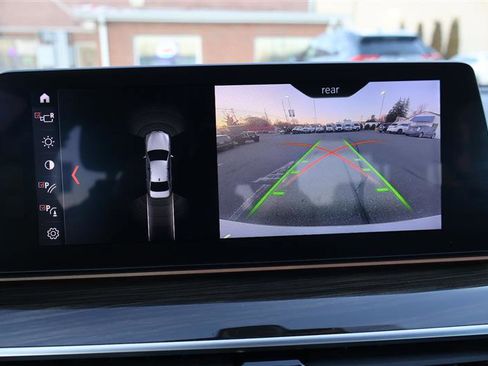 Used 2018 BMW 530i xDrive image 27