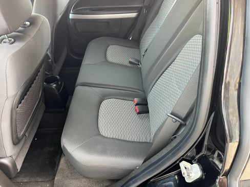 Used 2010 Chevrolet HHR LS FWD image 13