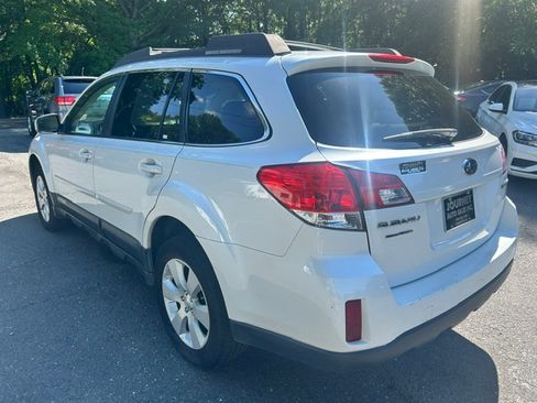 Used 2012 Subaru Outback 2.5i Premium AWD/4WD image 3