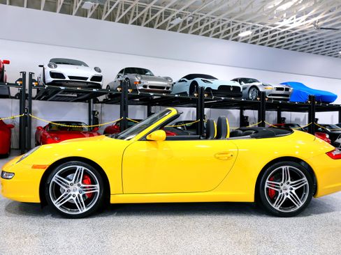 Used 2007 Porsche 911 Carrera S image 2
