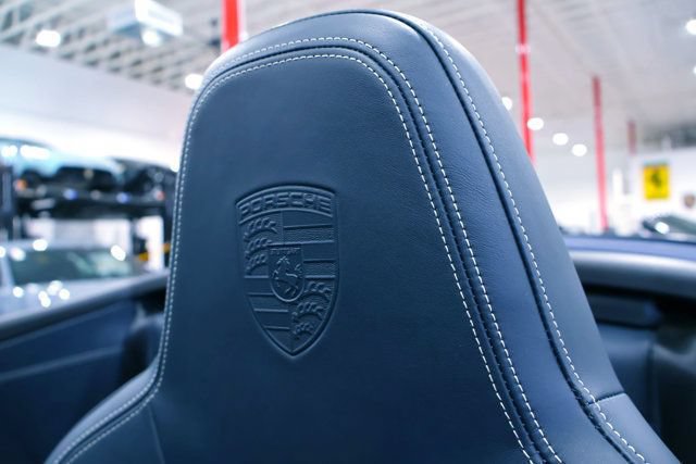 Used 2020 Porsche 911 Carrera 4S Cabriolet image 31
