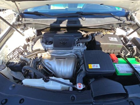 Used 2017 Toyota Camry LE image 14