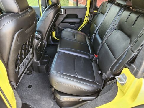 Used 2022 Jeep Wrangler 4xe Rubicon 20th Anniversary image 16
