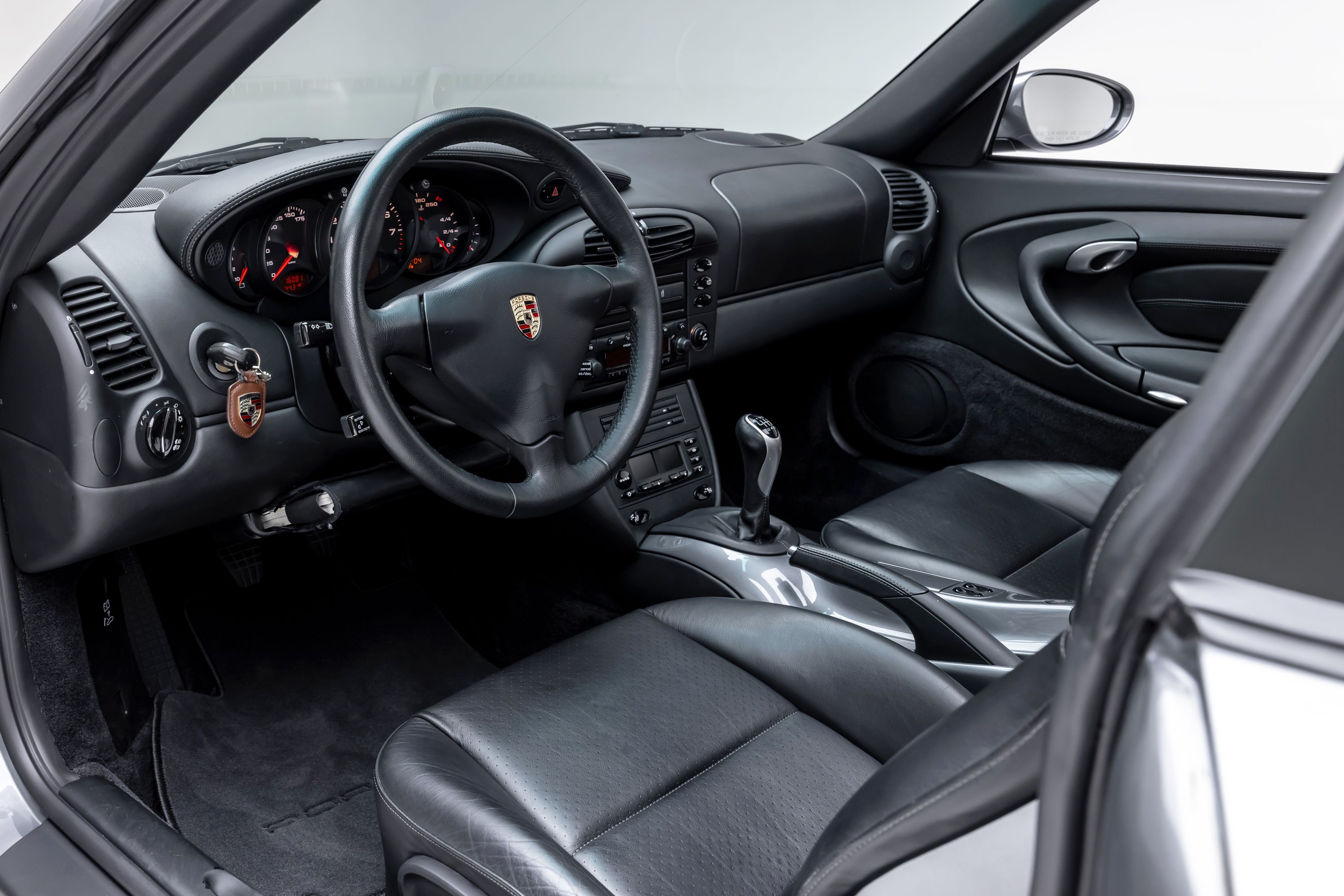 Used 2001 Porsche 911 Coupe 2 wheel drive image 18