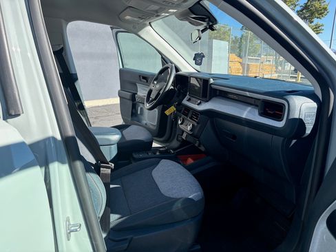 Used 2024 Ford Maverick XLT image 11