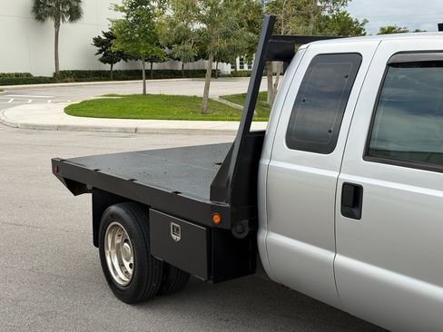 Used 2012 Ford F550 image 49