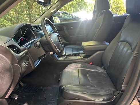 Used 2015 Chevrolet Traverse AWD LT w/ 1LT image 19