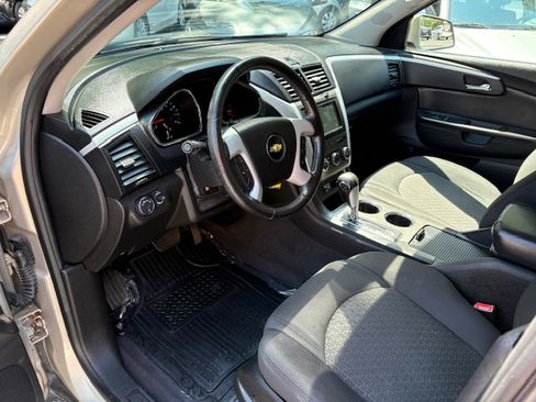 Used 2012 Chevrolet Traverse LT image 8