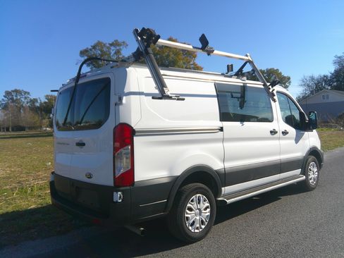 Used 2024 Ford Transit 250 XL image 2