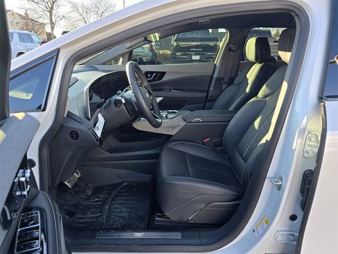 Used 2025 Cadillac Optiq Sport 2 image 14