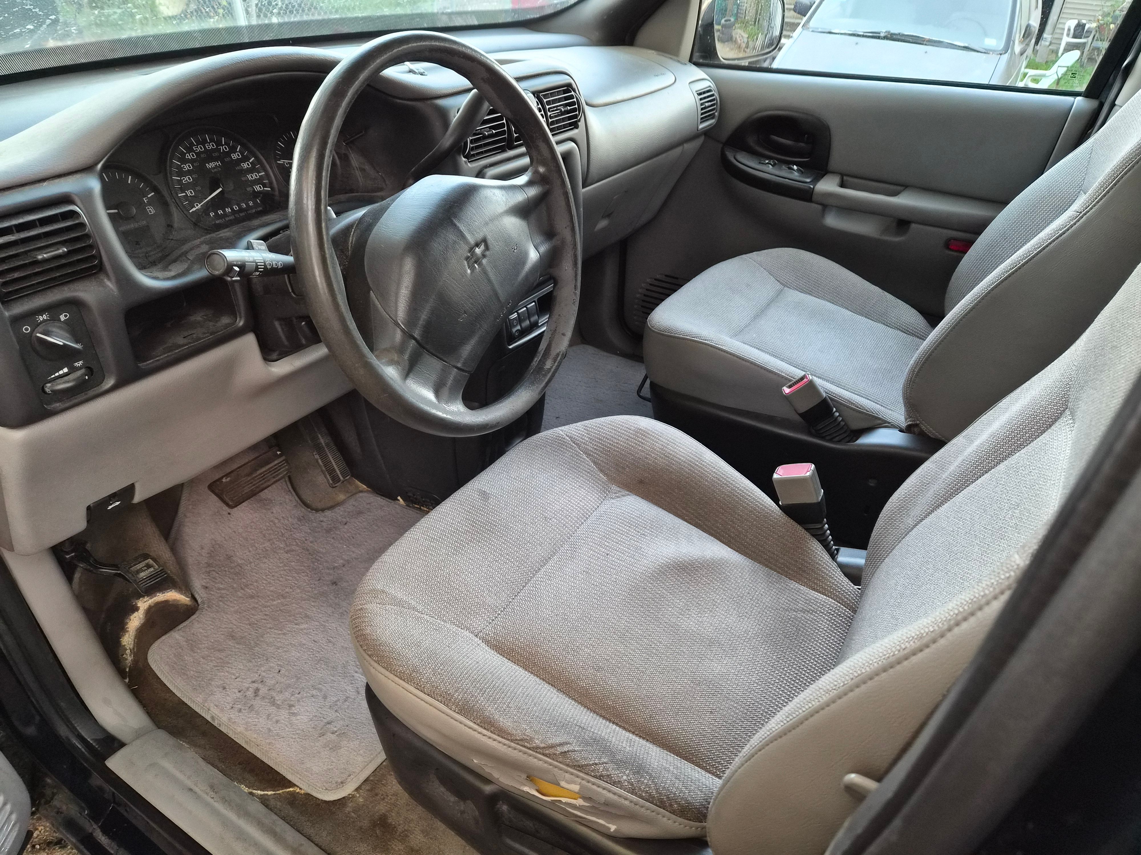 Used 2004 Chevrolet Venture UNAVAIL FWD image 5