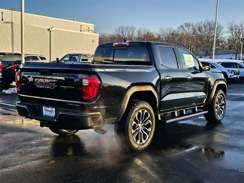 New 2026 GMC Canyon Denali image 8