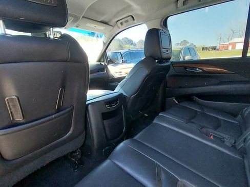Used 2016 Cadillac Escalade ESV image 13