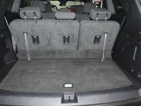 Used 2025 GMC Acadia Elevation image 25