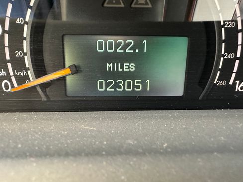 Used 2004 Mercedes-Benz CL 600 image 16