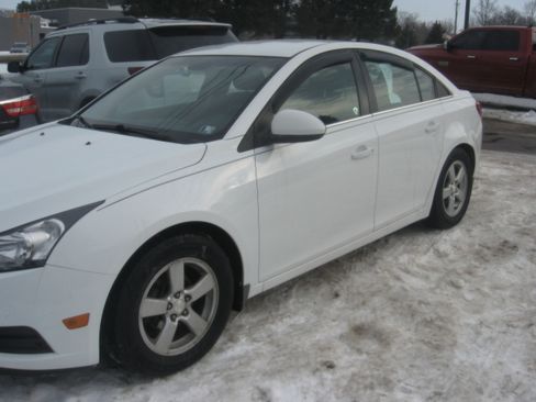 Used 2014 Chevrolet Cruze LT image 1