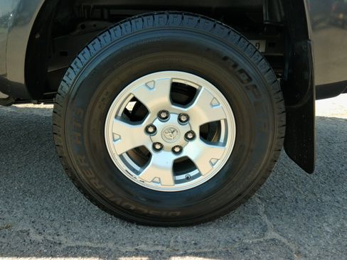 Used 2014 Toyota Tacoma SR5 image 19