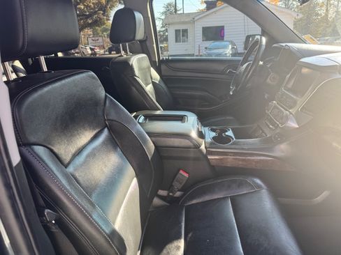 Used 2019 Chevrolet Suburban LT image 15