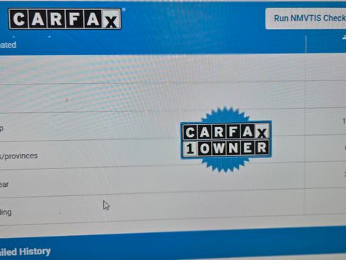 Used 2011 Nissan Frontier SE image 33