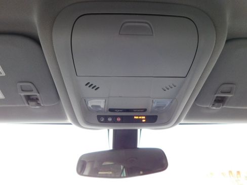 Used 2019 Chevrolet Equinox LS image 21