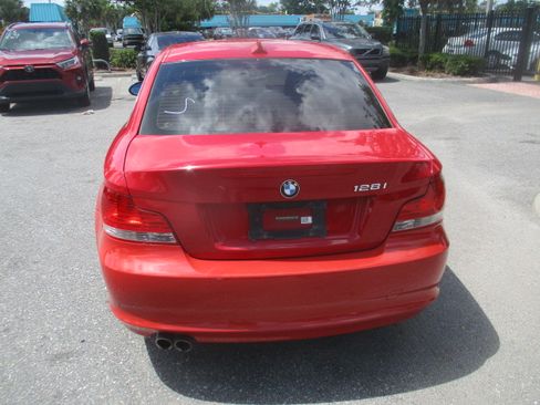 Used 2009 BMW 128i image 5