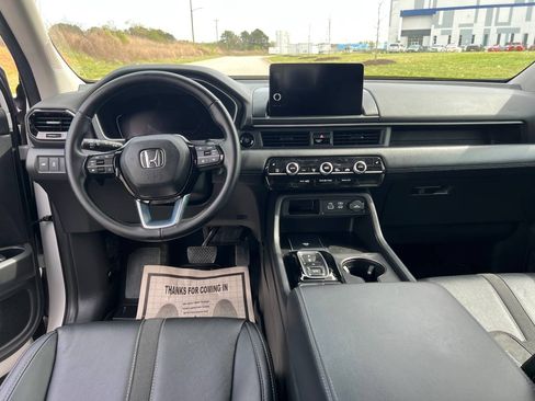 Used 2023 Honda Pilot EX-L image 19