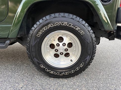 Used 1998 Jeep Wrangler 4WD Sahara image 21