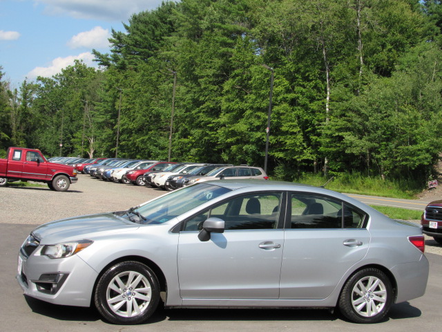 Used 2016 Subaru Impreza 2.0i Sedan AWD/4WD image 3