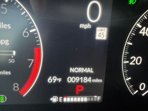 Used 2025 Honda Pilot Touring image 21