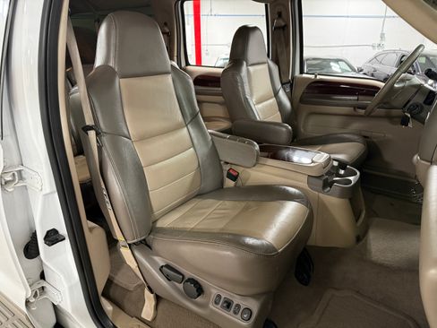 Used 2004 Ford Excursion 4WD Eddie Bauer image 21
