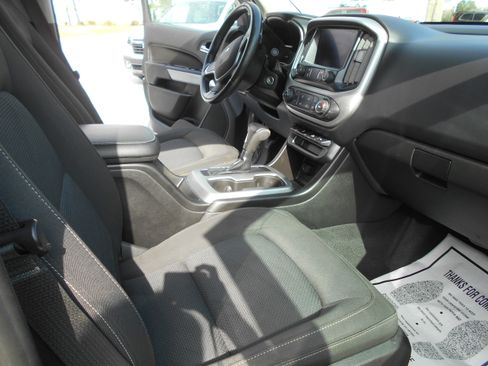 Used 2020 Chevrolet Colorado LT image 10