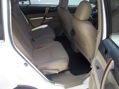 Used 2012 Toyota Highlander 4WD Limited image 27