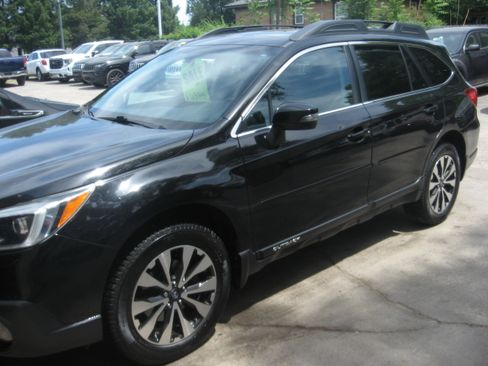 Used 2016 Subaru Outback 3.6R Limited AWD/4WD image 1