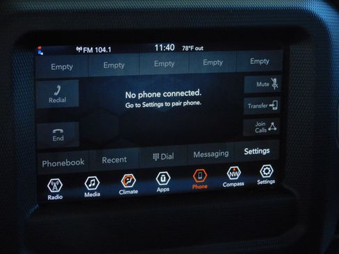 Used 2023 Jeep Gladiator Sport AWD/4WD image 28