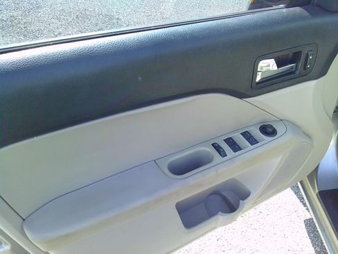 Used 2008 Ford Fusion SE FWD image 7