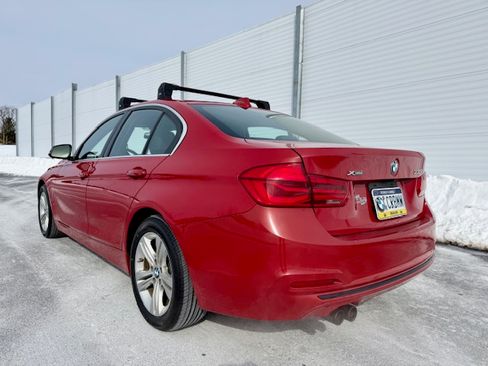 Used 2018 BMW 330i xDrive image 3