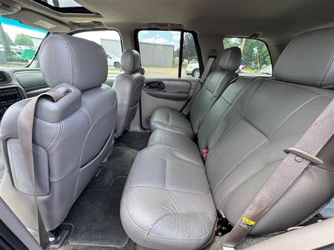 Used 2002 Chevrolet TrailBlazer 2WD LT image 4
