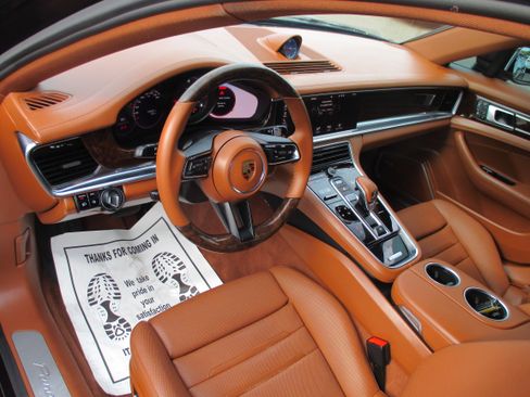 Used 2021 Porsche Panamera Sedan 4D image 6