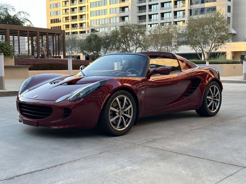 Used 2005 Lotus Elise RWD image 2
