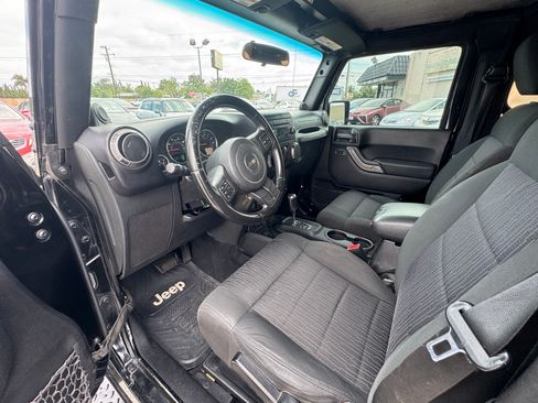 Used 2012 Jeep Wrangler 4WD Sport image 17