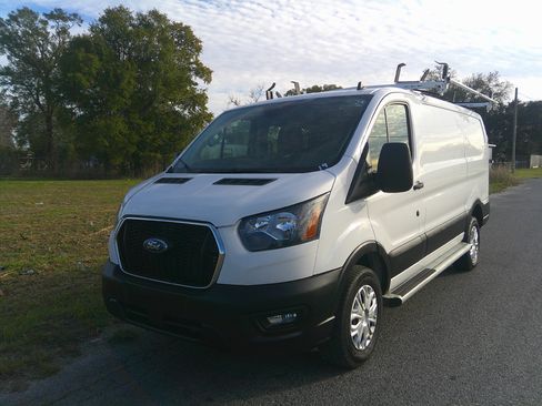 Used 2024 Ford Transit 250 XL image 2