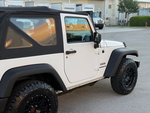Used 2015 Jeep Wrangler Sport AWD/4WD image 45