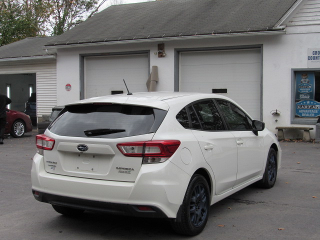 Used 2017 Subaru Impreza 2.0i Hatchback AWD/4WD image 6