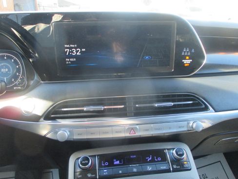 Used 2022 Hyundai Palisade Limited FWD image 6