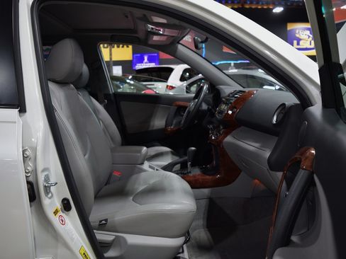 Used 2008 Toyota RAV4 Limited image 22