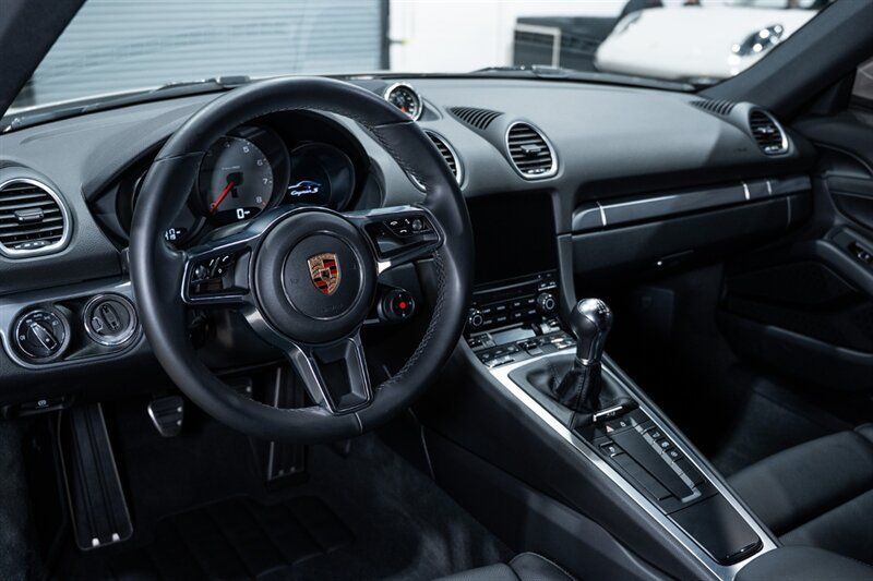 Used 2019 Porsche 718 Cayman S RWD image 46
