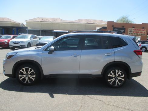 Used 2021 Subaru Forester Limited AWD/4WD image 1